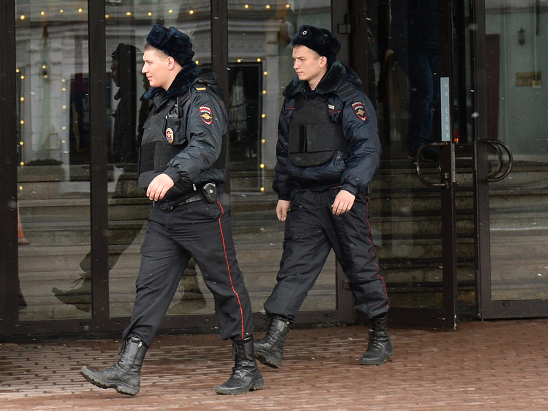 В Санкт-Петербурге сотрудники правоохранительных органов в среду, 1 марта, проводят 38 обысков по делу о незаконном обналичивании
