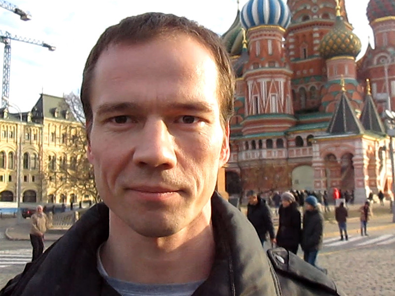 Активист Ильдар Дадин, который вышел на свободу 26 февраля после отмены его приговора Верховным судом РФ, в ближайшее время обратится в суд с иском о компенсации за незаконное уголовное преследование