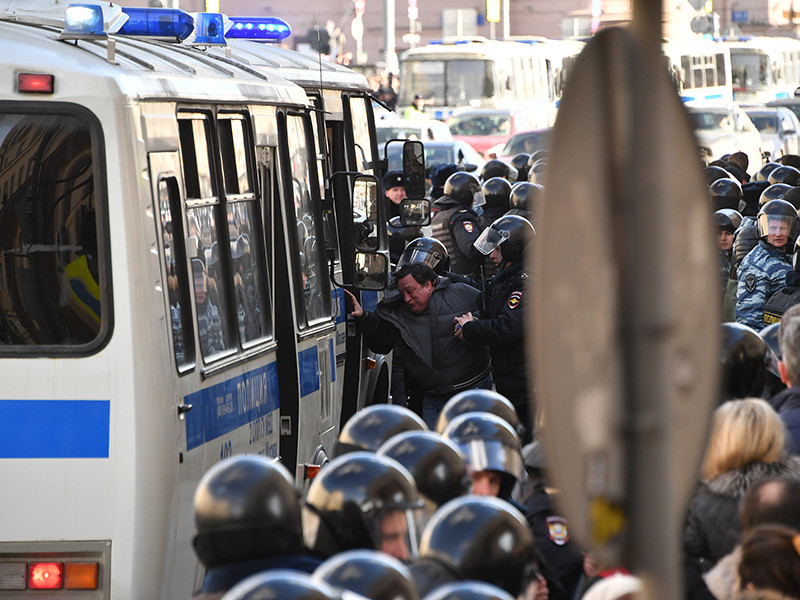 Международная правозащитная организация Amnesty International объявила узниками совести всех сотрудников Фонда борьбы с коррупцией, задержанных на акции 26 марта в Москве, а впоследствии отправленных под арест