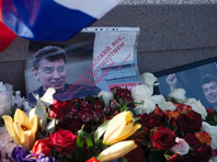 К идее установить мемориальную табличку на месте убийстваБориса Немцова на Большом Москворецком мосту положительно относятся 25% россиян
