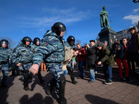 Массовые акции протеста против коррупции 26 марта прошли в десятках городов России. В большинстве городов акции не были согласованы - в том числе в Москве, где "гуляния" были самыми массовыми. Полиция активно задерживала участников, в ОВД в столице оказались более 1000 человек

