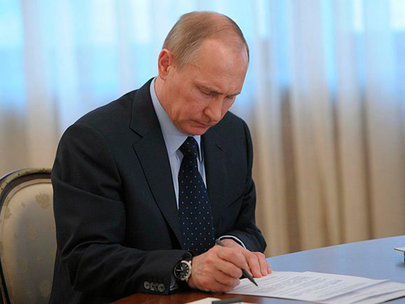 Путин подписал указ о военных сборах для находящихся в запасе