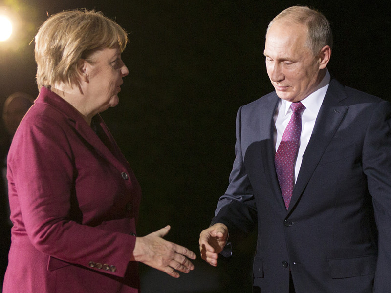 Президент России Владимир Путин встретится с канцлером Германии Ангелой Меркель 2 мая в Сочи