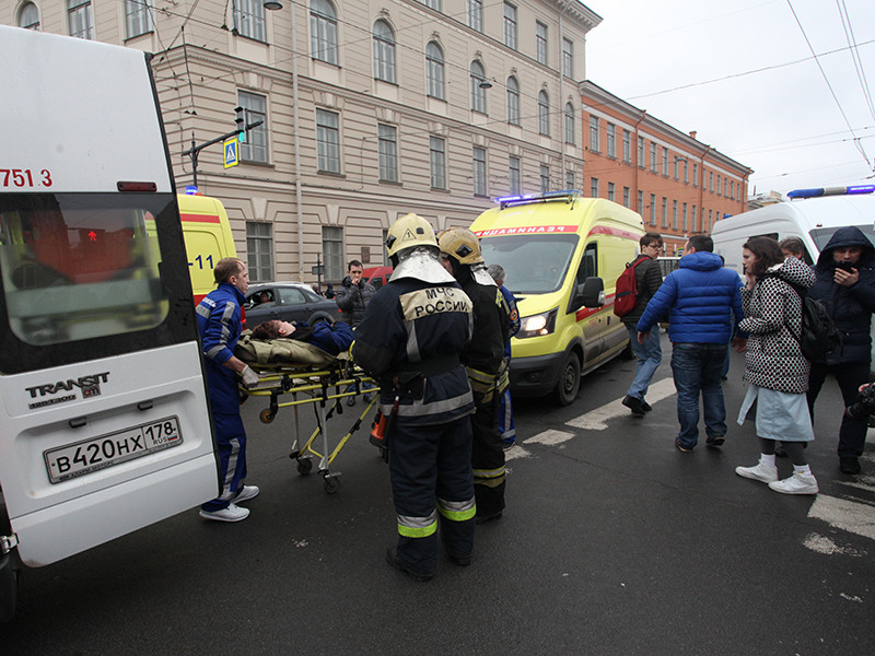 Двое пострадавших при теракте в метрополитене Санкт-Петербурга, доставленные в Мариинскую больницу в состоянии клинической смерти, скончались