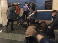 В понедельник, 3 апреля, в вагоне метро на перегоне между станциями "Сенная площадь" и "Технологический институт" произошел взрыв. В момент взрыва поезд находился в тоннеле. По последним данным, в результате происшествия погибли 14 человек, 47 находятся в больницах

