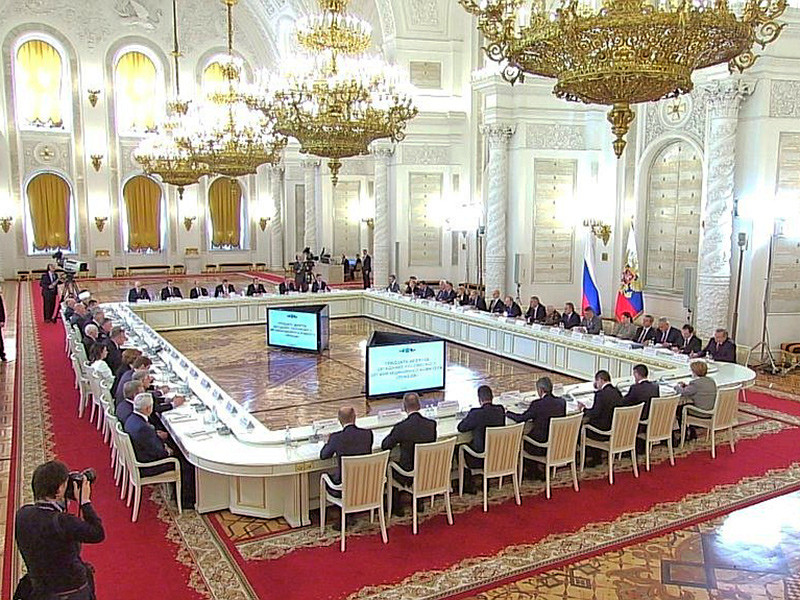 В Большом Кремлевском дворце в четверг, 20 апреля, в ходе заседания Российского организационного комитета "Победа" произошел скандальный эпизод