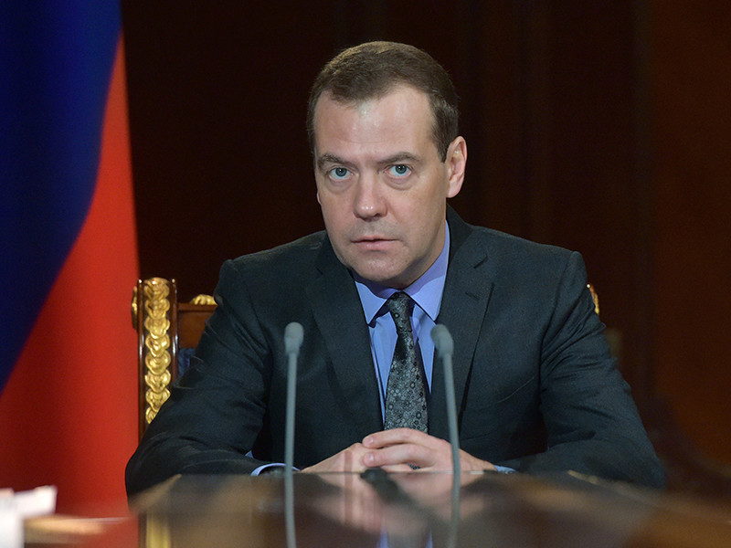 Премьер-министр РФ Дмитрий Медведев дал распоряжение руководству Минздрава и МЧС оказать всю необходимую помощь пострадавшим при взрыве метро в Санкт-Петербурге