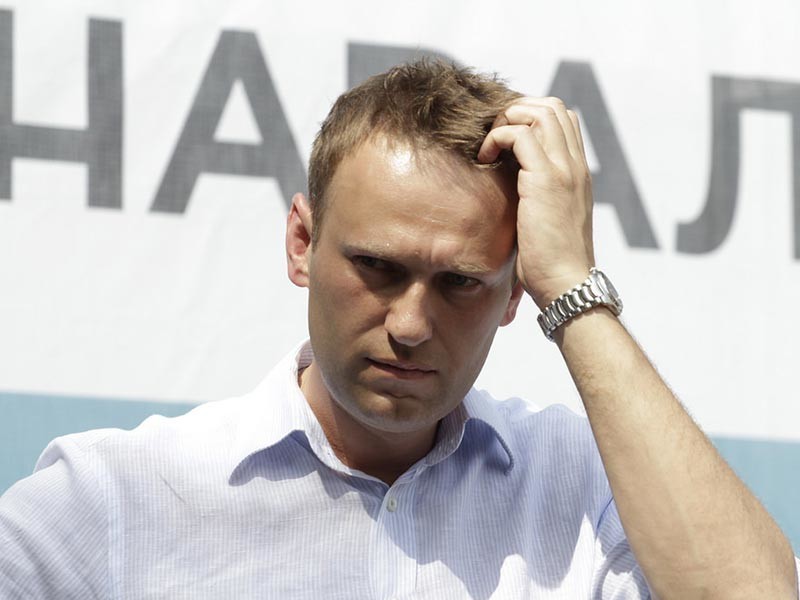 По данным "Левада-центра", электоральный рейтинг политика Алексея Навального за март 2017 года после выхода фильма-расследования "Он вам не Димон" вырос вдвое и достиг 10%
