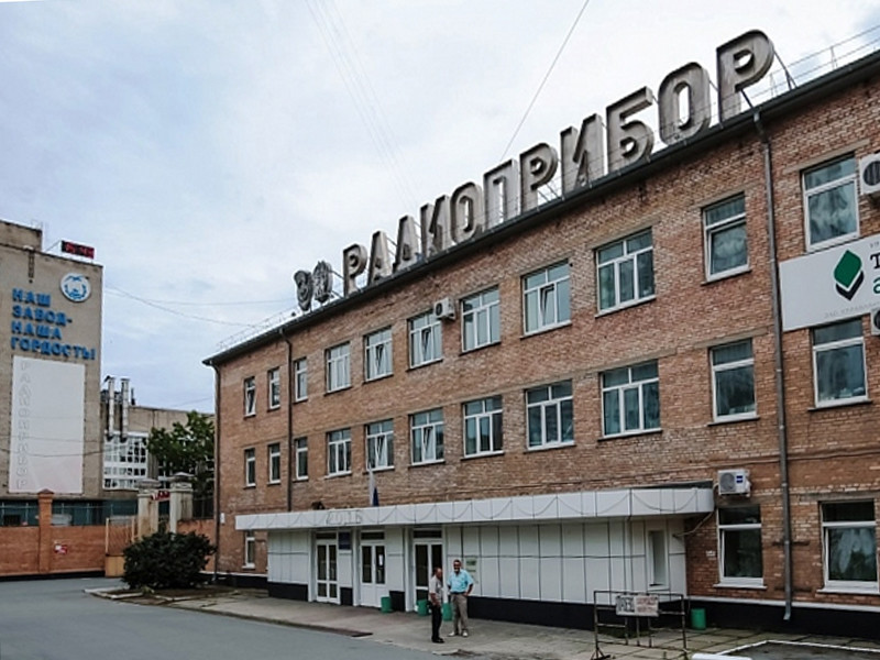 В Приморье на стратегическом оборонном заводе "Радиоприбор", который стал филиалом Дубненского машиностроительного завода (ДМЗ), начался набор сотрудников
