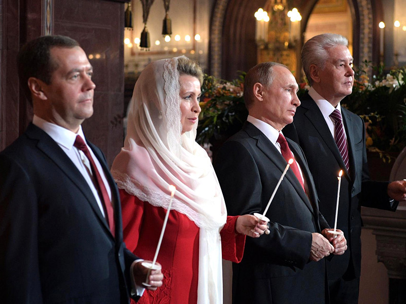 Президент России Владимир Путин поздравил православных христиан и всех граждан России, отмечающих Светлое Христово Воскресение