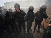 В центре Петербурга массовые задержания участников "прогулки свободных людей"