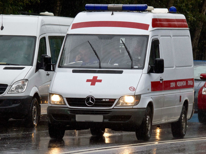 В поселке Итатский Тяжинского района Кемеровской области 10-летний мальчик получил тяжелые травмы после того, как его сбила машина скорой помощи
