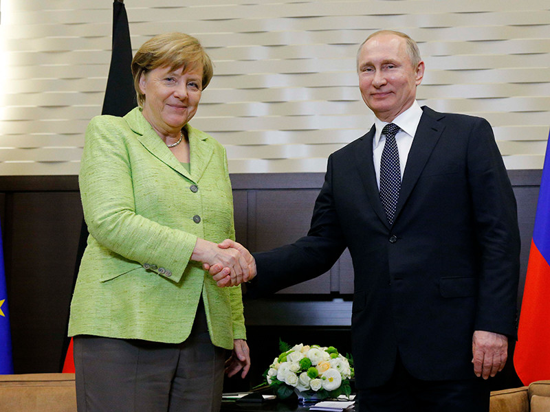 Меркель прибыла на встречу с Путиным в Сочи