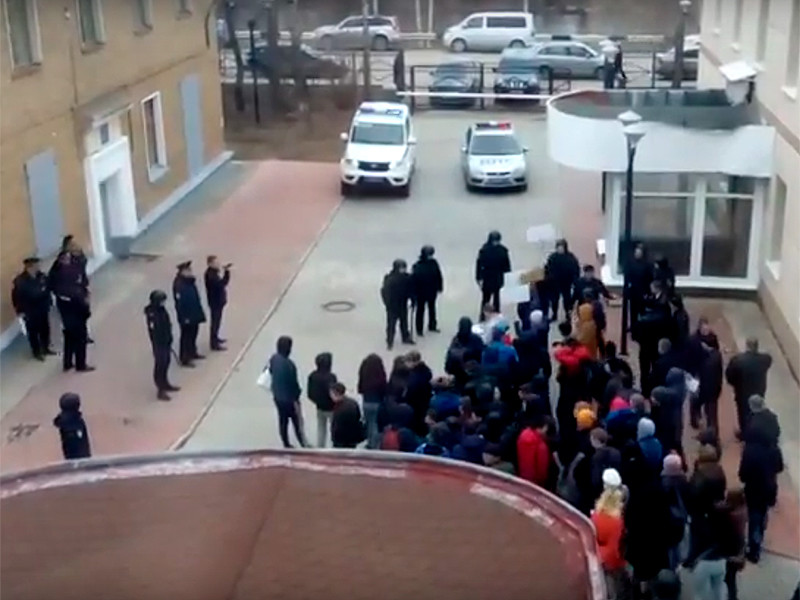 В Сети опубликовано видео учебного разгона митинга в Ухте