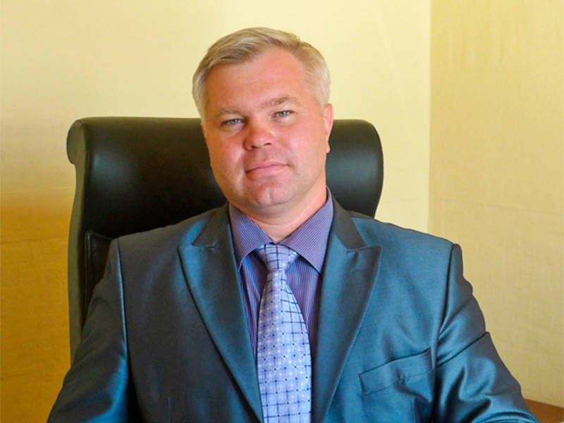 Руководитель департамента промышленности Кемеровской области Сергей Карпунькин отстранен от должности после публикации в интернете видеозаписи, в которой говорится о драке с участием чиновника