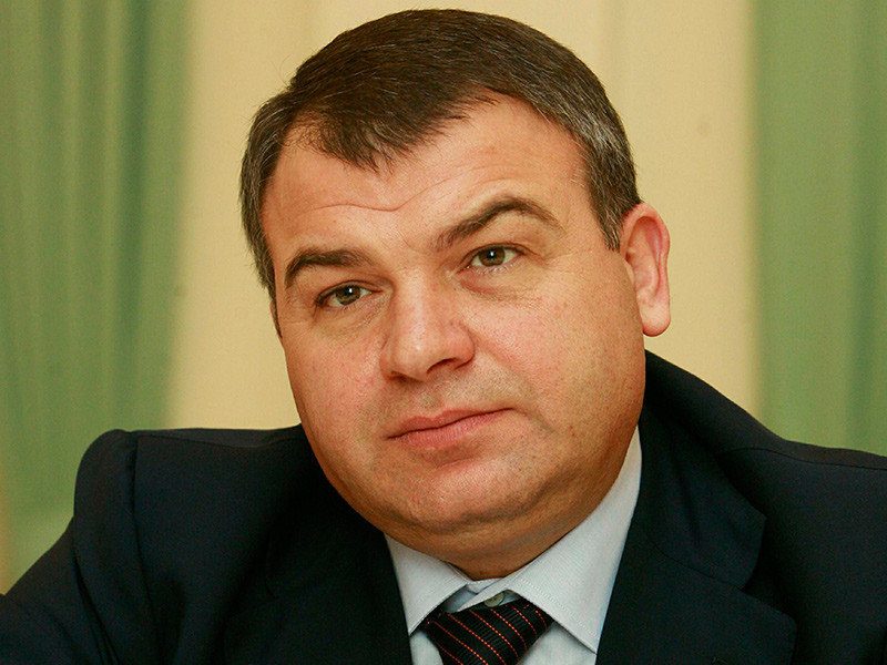 Экс-министр обороны Сердюков теперь еще и член совета директоров "КамАЗа"