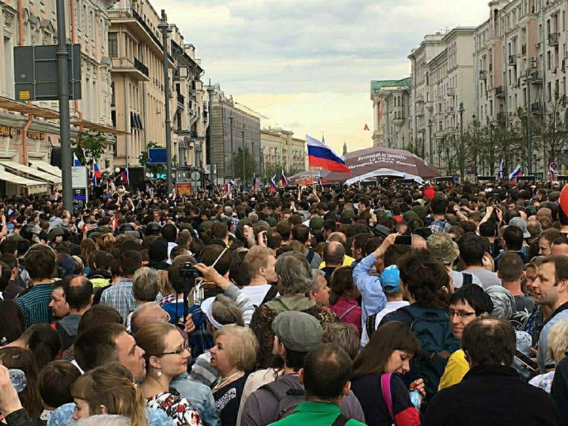 Неизвестные создали сайт Je suis Maidan с фотографиями участников акции на Тверской улице 12 июня

