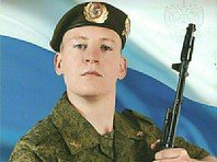Согласно учетным данным Минобороны России, Агеев проходил срочную службу в Вооруженных силах РФ, после которой еще в мае 2016 года уволился в установленном порядке в запас"

