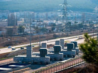 Четыре мобильные газотурбинные электростанции (МГТЭС) на площадке "Севастопольская" вблизи подстанции 330 кВ "Севастополь", январь 2016 года