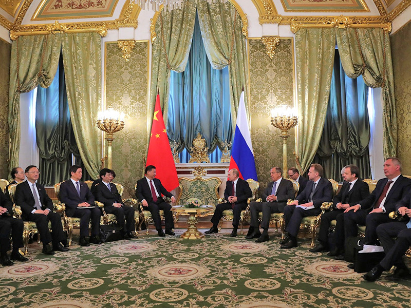 В России прошла встреча президента РФ Владимира Путина и председателя Китая Си Цзиньпина