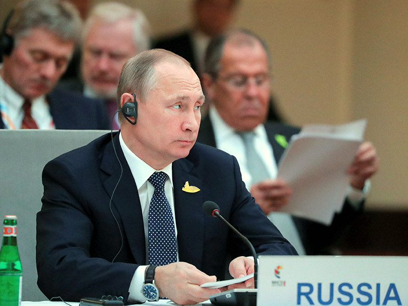 Президент РФ Владимир Путин при подготовке к встрече с американским коллегой Дональдом Трампом в рамках саммита G20 принял к сведению заявления президента США о якобы дестабилизирующем поведении России в Восточной Европе