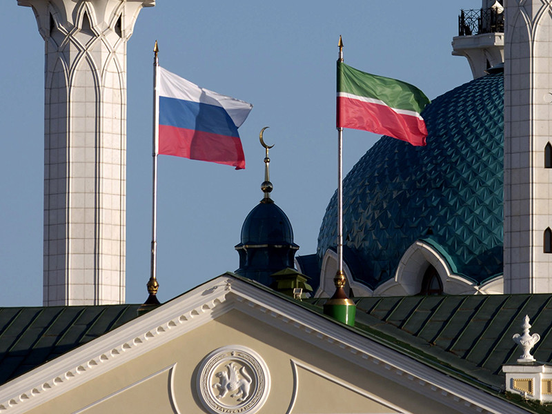 Госсовет Татарстана принял обращение к президенту Владимиру Путину, в котором есть призыв к сохранению "сильной региональной политики"
