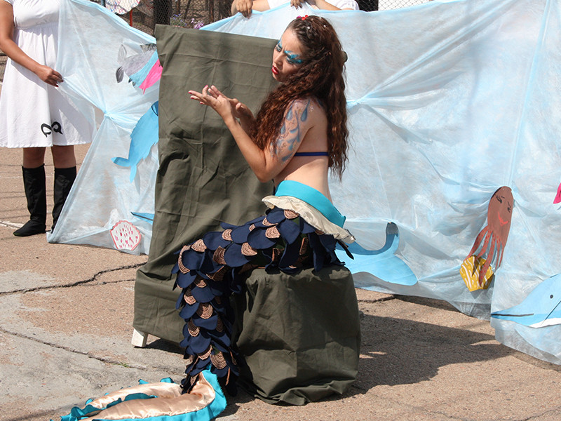 В женской исправительной колонии N7 в Бурятии традиционно отпраздновали День Нептуна, в рамках которого осужденные устраивают яркое костюмированное представление
