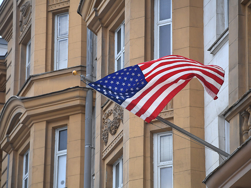 В посольстве США в России объяснили увеличение сроков по выдаче виз россиянам