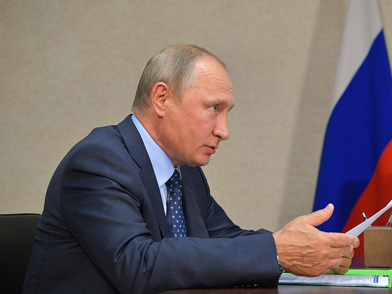 Президент РФ Владимир Путин во время трехдневного визита в Крым на прошлой неделе провел закрытые переговоры с лидером движения "Украинский выбор" Виктором Медведчуком