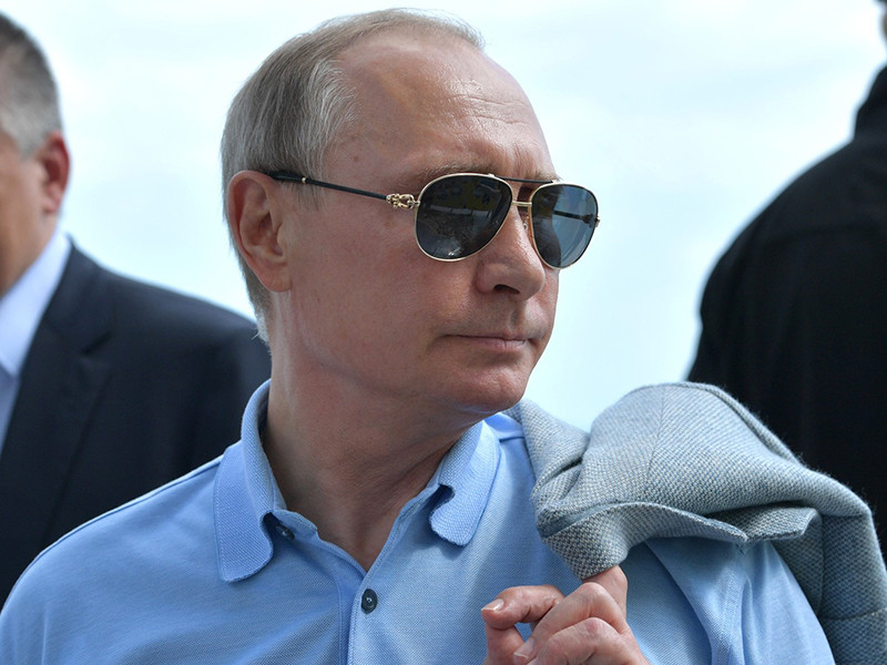 Президент РФ Владимир Путин в августе продолжит свою серию поездок в регионы, которая, по информации СМИ, является неофициальным началом избирательной кампании действующего главы государства