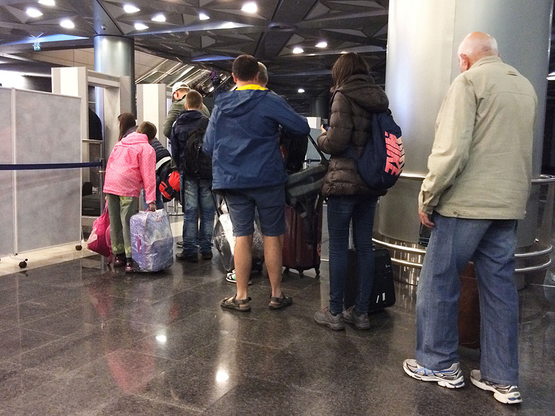 В Министерстве транспорта РФ, которое занимается разработкой новых правил перевоза багажа в самолете, передумали исключать из списка вещей для бесплатного проноса на борт шубы и верхнюю одежду