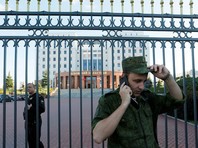 Двух сотрудников МВД уволили после перестрелки в Мособлсуде

