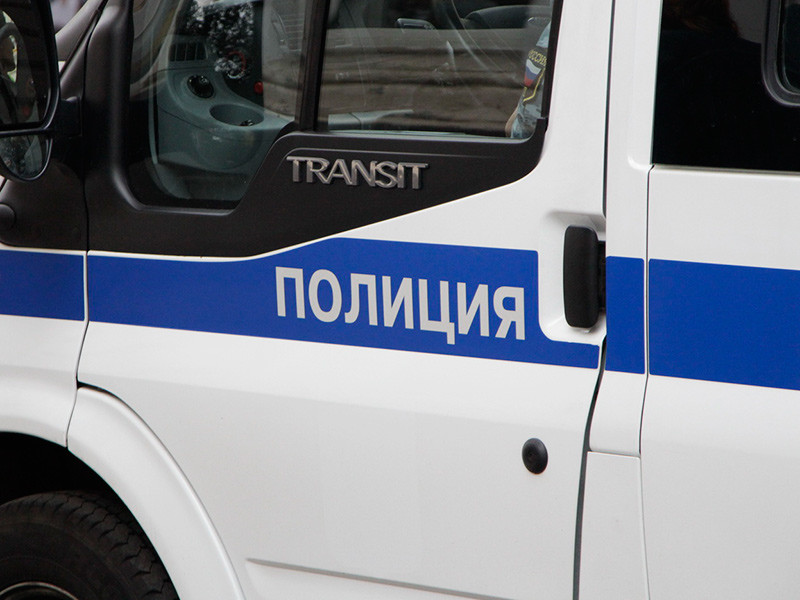 Полиция задержала рабочих, спиливших чертежи немецкого автомата с памятника Калашникову