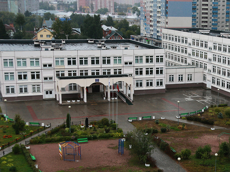 В школе Ивантеевки произошло ЧП: подросток открыл стрельбу, есть пострадавшие