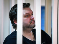 Лишившийся двух адвокатов Никита Белых, критикуя обвинение, вспомнил в суде фильм "Берегись автомобиля"