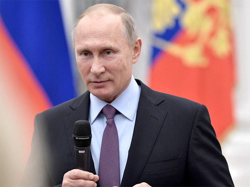 Президент РФ Владимир Путин заявил, что Россия уходит от военной службы по призыву и, хотя процесс замедляется в связи с бюджетными ограничениями, через некоторое время она будет отменена