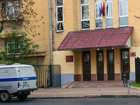 Этим решением Мещанский суд Москвы удовлетворил ходатайство следствия о заочном избрании меры пресечения в виде заключения под стражу
