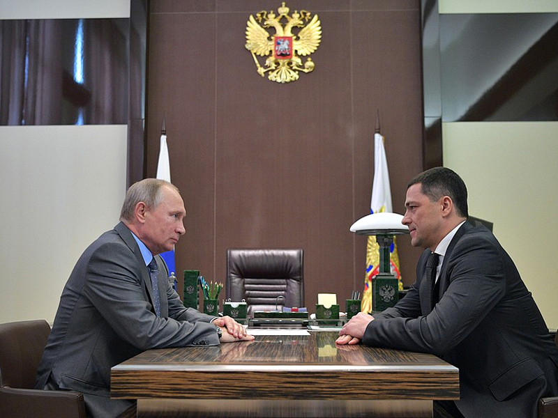 Владимир Путин и Михаил Ведерников