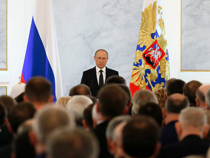 СМИ: Путин объявит об участии в выборах во время послания к Федеральному Собранию


