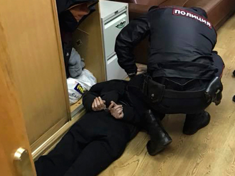 Мужчина, напавший 23 октября на ведущую "Эха Москвы" Татьяну Фельгенгауэр в редакции, вел блог, в котором писал домогательствах со стороны журналистки, которая якобы контролирует его дыхание