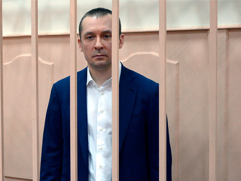 Следователи нашли и арестовали все имущество Захарченко