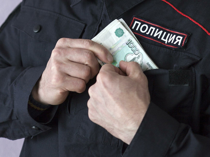 В Балашихе сотрудник полиции потребовал от своих подчиненных сдать по 5 тысяч рублей за успешную сдачу контрольных нормативов по профессиональной и служебной подготовке