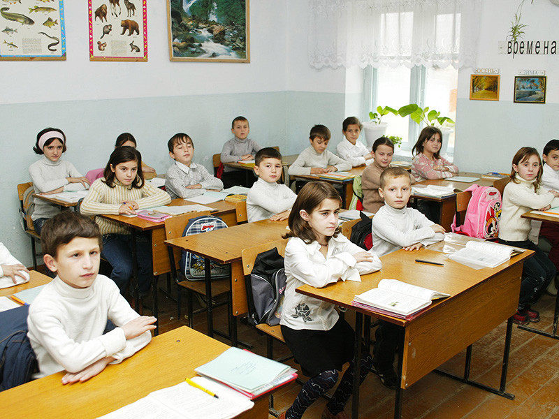 Министерство образования Красноярского края разослало всем муниципальным отделам образования методические указания по поводу организации учебного процесса в военное время