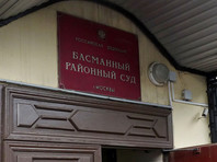 В середине ноября Басманный суд Москвы заочно арестовал брата Исмаилова Вагифа также по делу об убийстве. Как стало известно, братьев обвиняют в организации двойного убийства, совершенного в мае прошлого года на Новорижском шоссе в Подмосковье