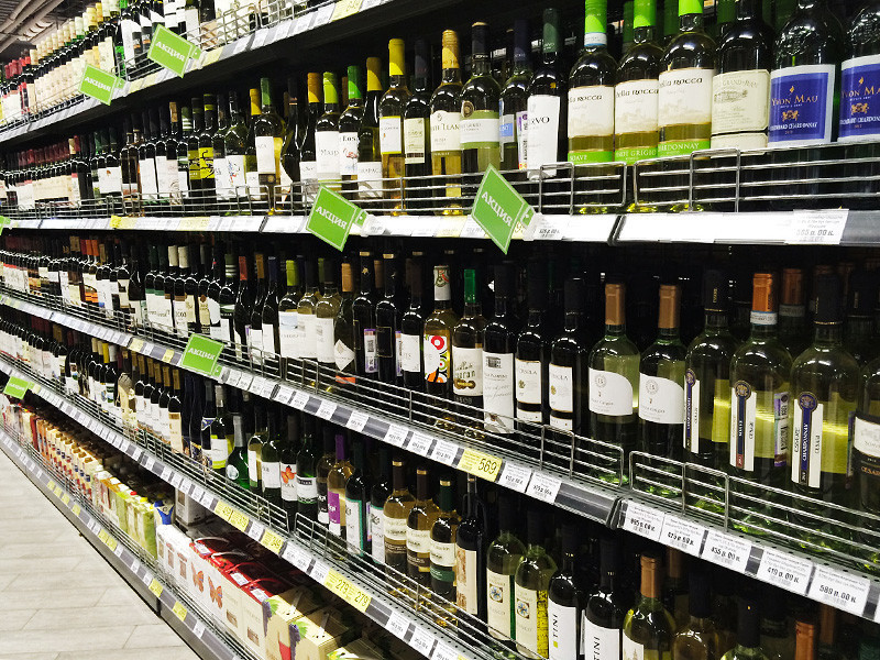 Минздрав предлагает не продавать алкоголь пьяным