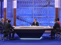 Медведев напомнил, что комментировал уже ролик, опубликованный оппозиционером на YouTube 2 марта и собравший более 25 миллионов просмотров. В апрельском комментарии премьер обвинил Навального в том, что оппозиционер хочет стать президентом России
