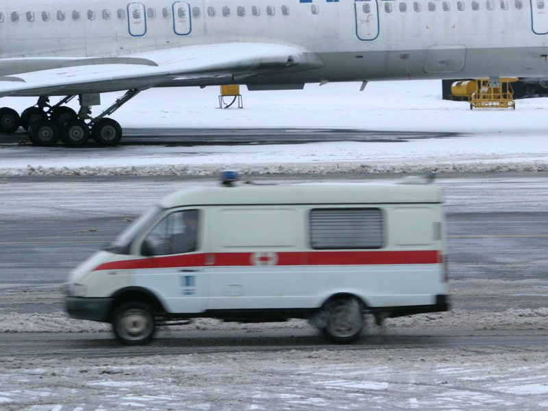 Самолет рейса Благовещенск - Новосибирск вернулся в аэропорт вылета из-за плохого самочувствия пассажира