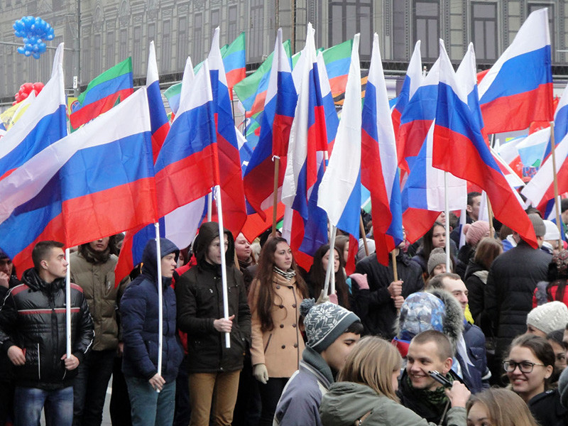 Большинство граждан страны гордятся тем, что живут в России: этот показатель вырос с 70% в 2013 году до 83%