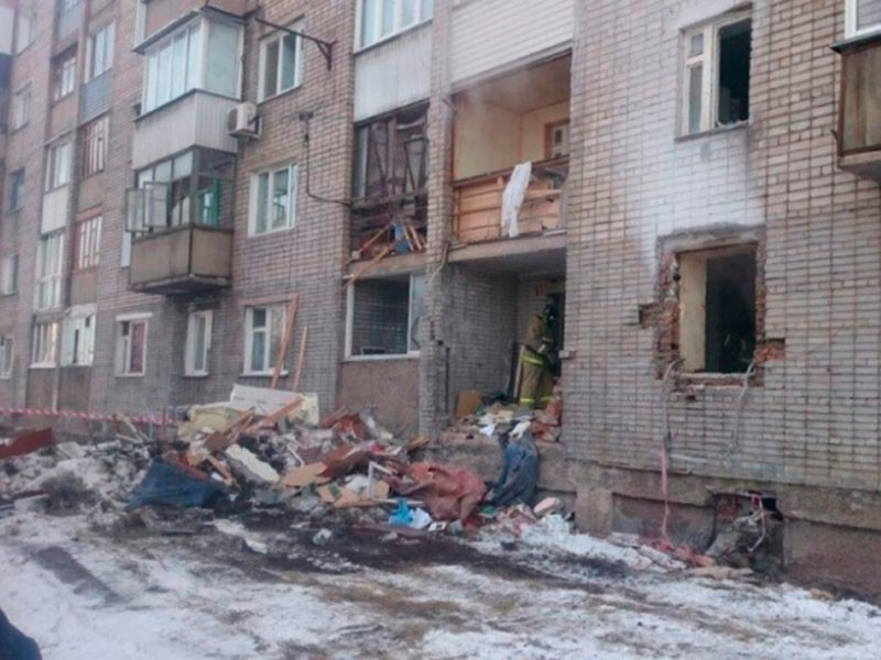 Из-за взрыва газа в Иркутской области в пятиэтажке обрушились перекрытия
