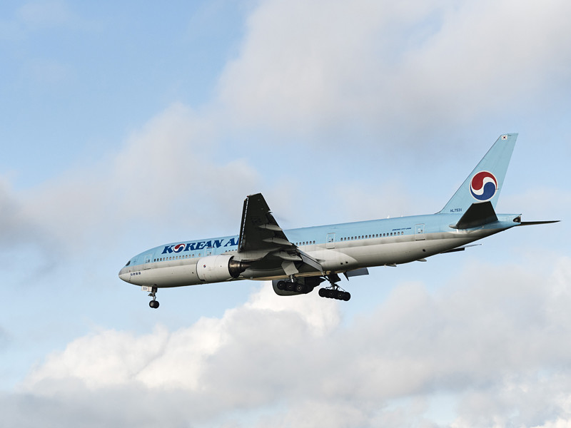 Гражданка США скончалась на борту самолета Boeing-777, следовавшего из Вашингтона в Сеул и запросившего экстренную посадку в Хабаровске